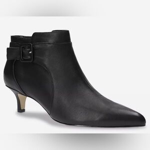 Bella Vita Chic Bindi Black Leather Ankle Booties Size 8W